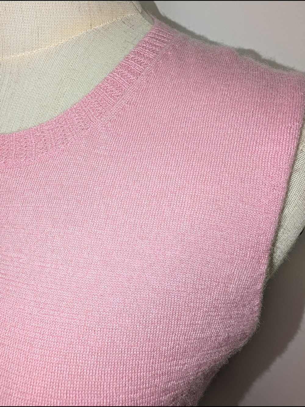 Cashmere Pink Sleeveless Knit Top - Picture 3 of 9